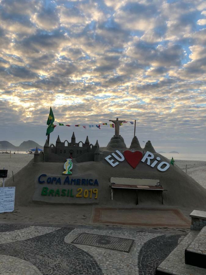 Copa Beach Home - Copacabana Posto 4 Quadra Da Praia Рио-де-Жанейро Экстерьер фото